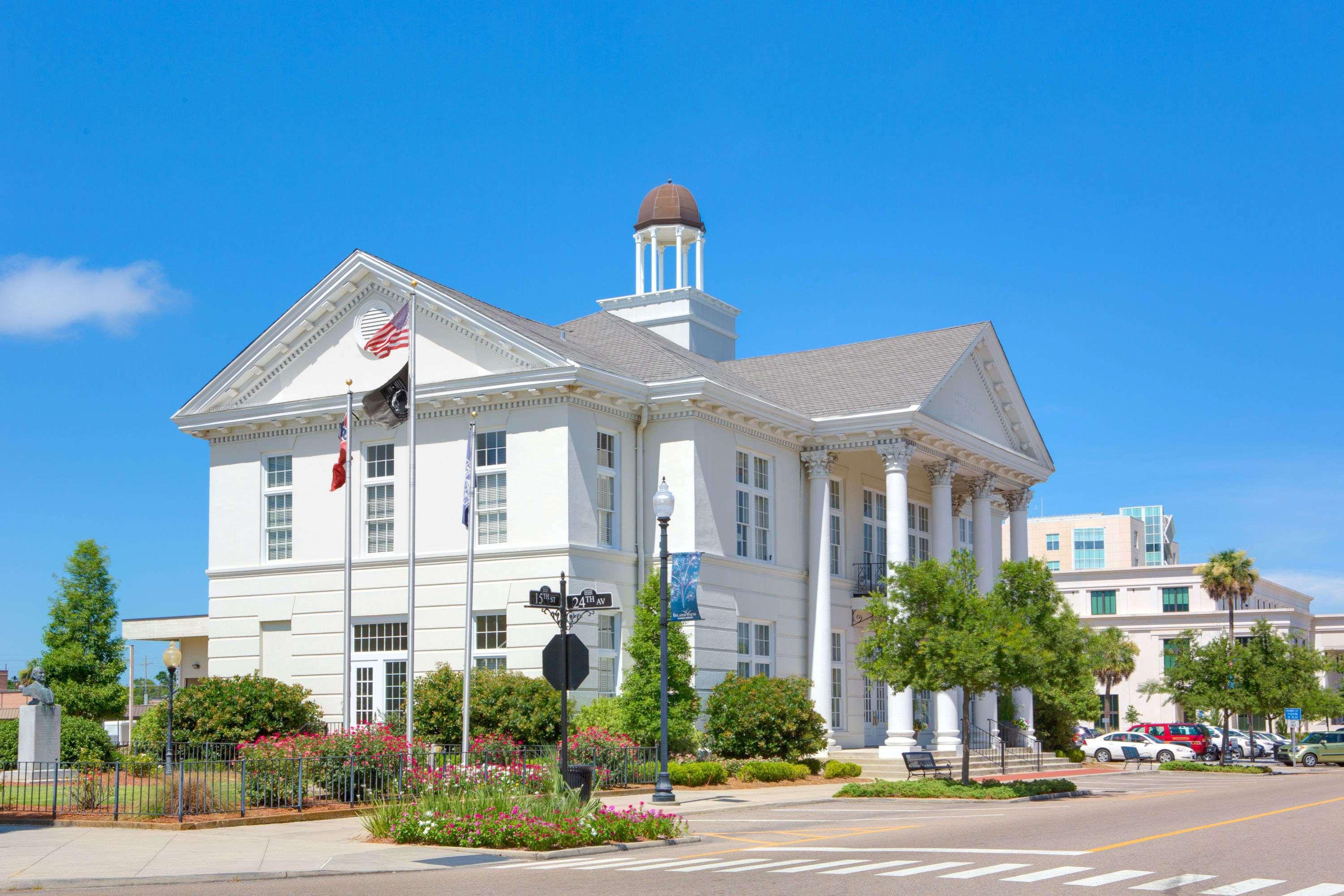 Days Inn By Wyndham Gulfport Exterior photo